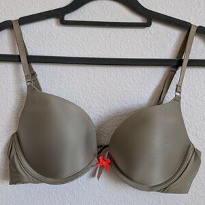 Victoria's Secret push-up bra